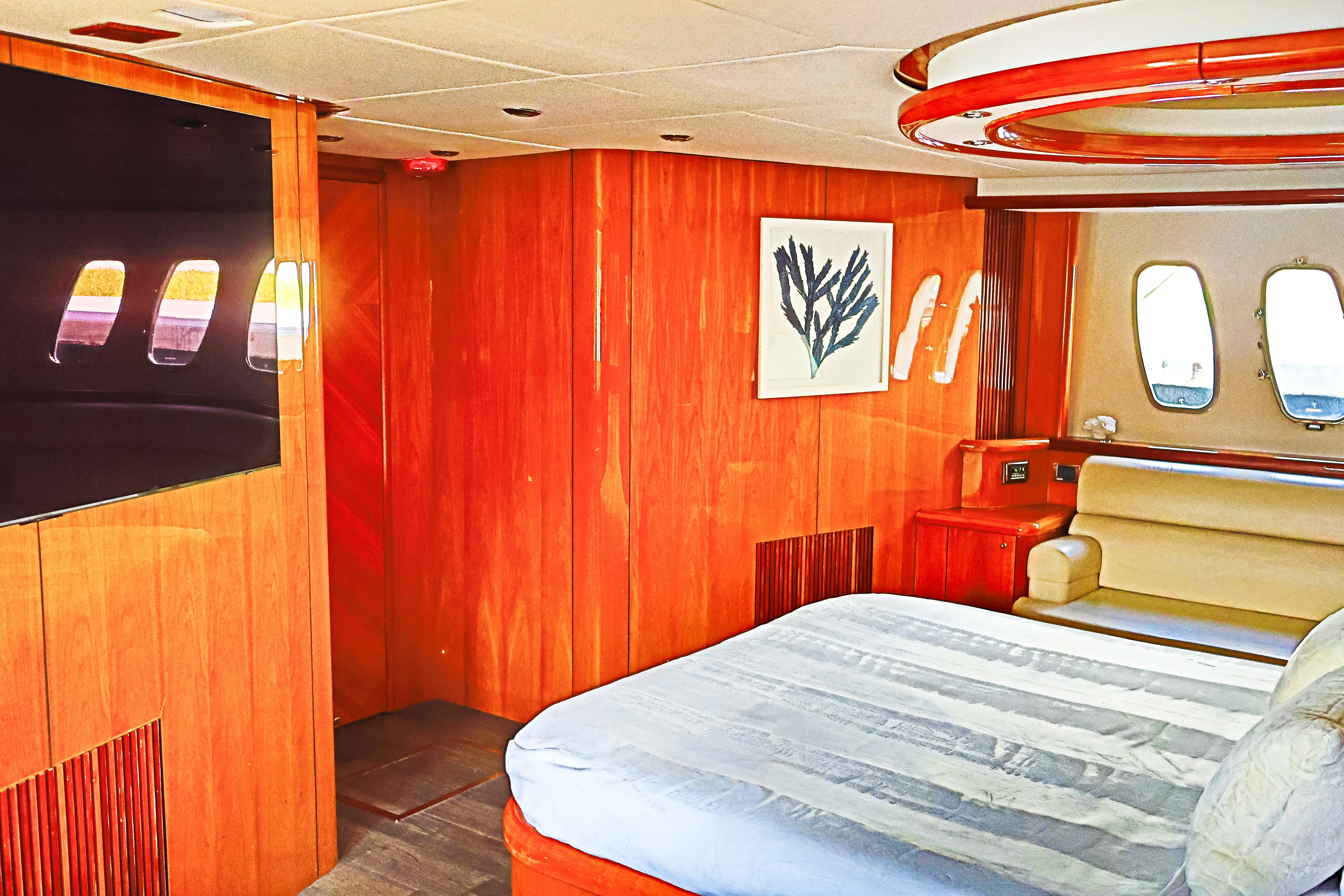 90ft Sunseeker Deep Blue master stateroom